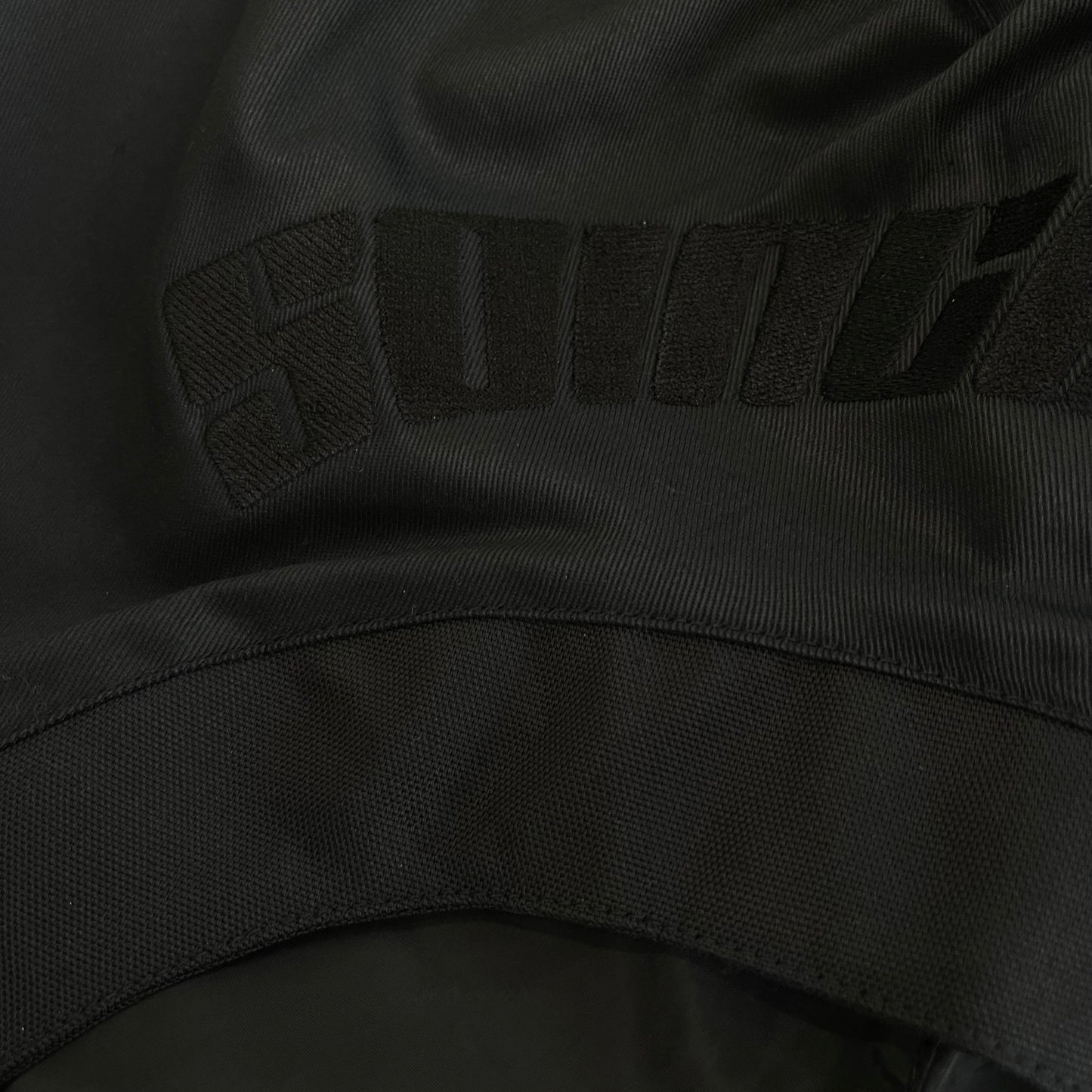 Shadow Black Round