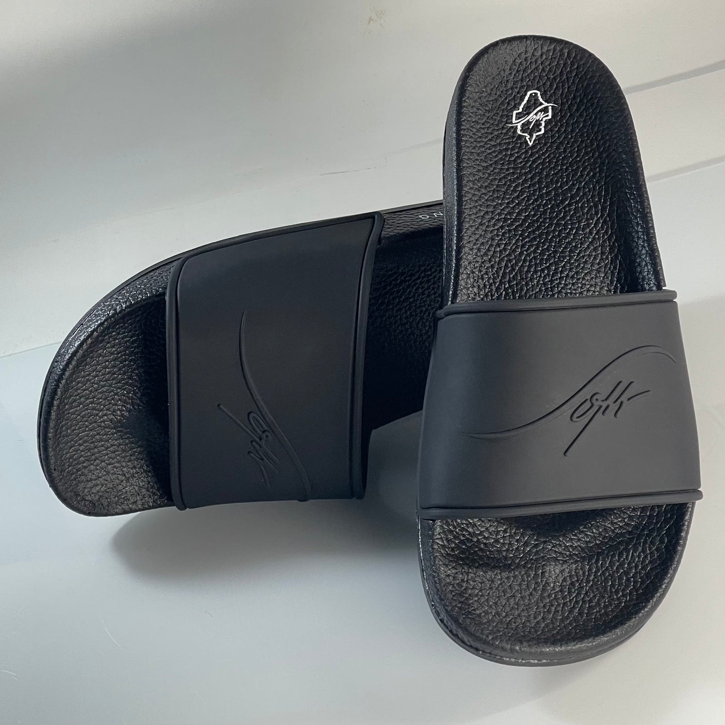 SOIN Black Sandal