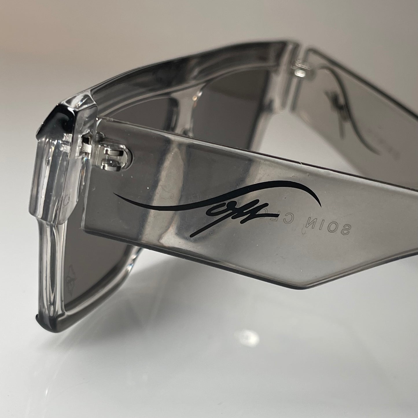 Clear Premium Black